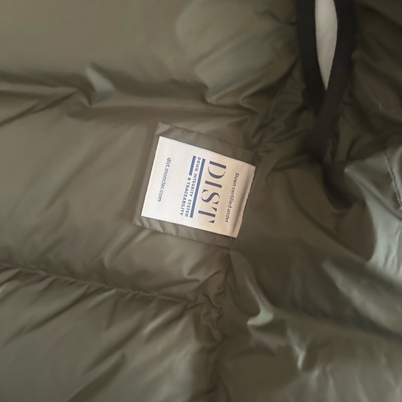 Selling a authentic Moncler Bairon Faux-Fur-Trim Vest - Picture 4 of 8